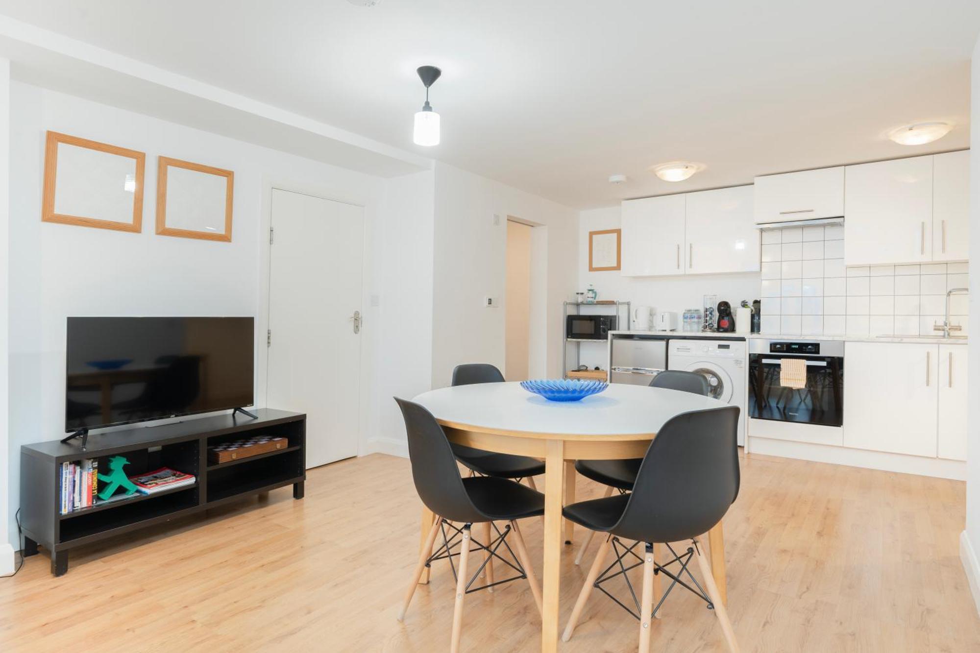 Modern One Bedroom Flat In Central Лондон Экстерьер фото