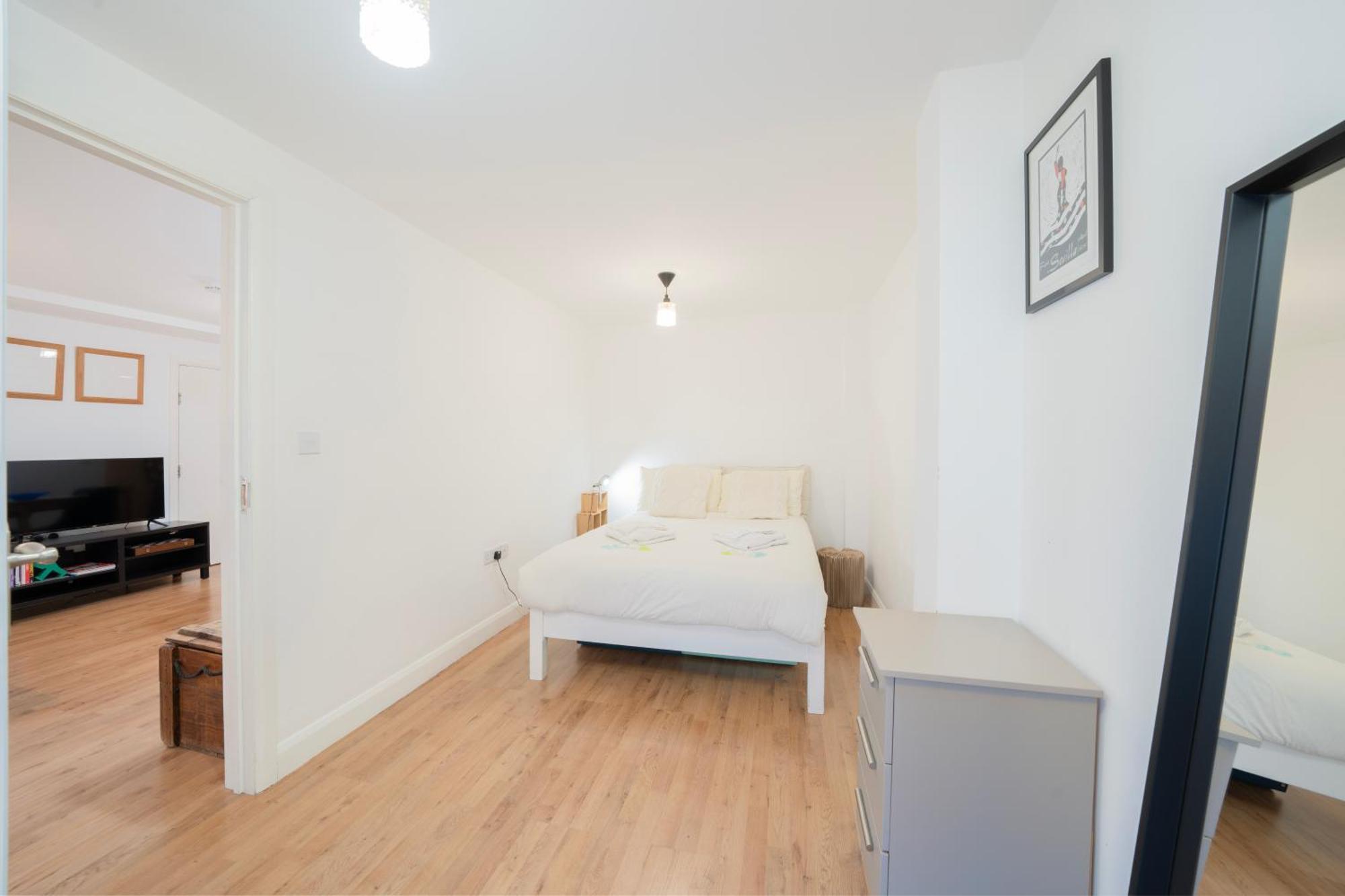 Modern One Bedroom Flat In Central Лондон Экстерьер фото